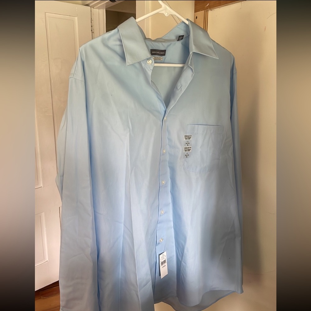 Can Heusen Dress Shirt
